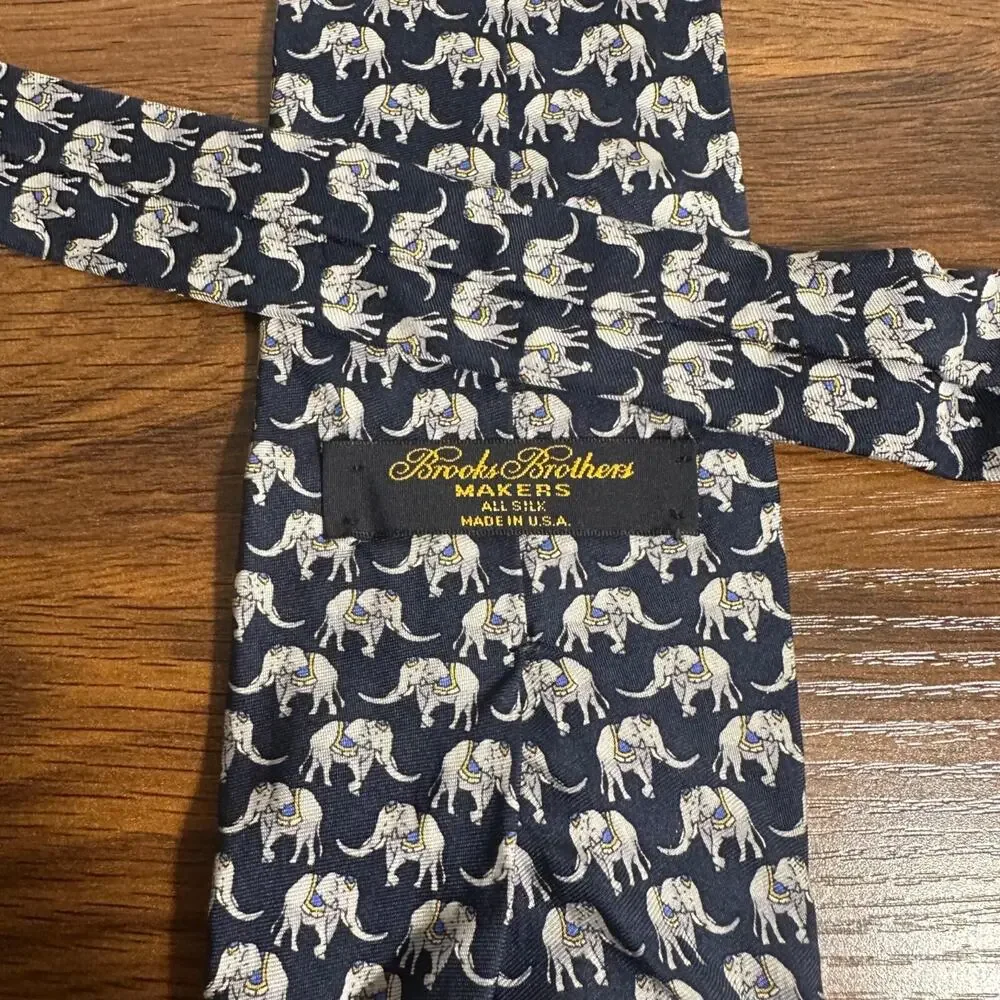 Brooks Brothers Blue Navy Gray Gold‎ Elephants Italian Silk Necktie USA